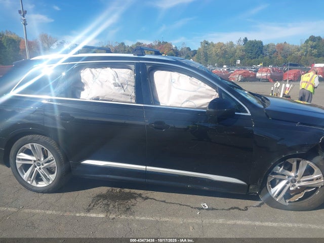 2024 Audi Q7 Premium 45 Tfsi Quattro Tiptronic მანქანა იყიდება აუქციონზე, vin: WA1ACBF71RD007194, აუქციონის ნომერი: 43473438