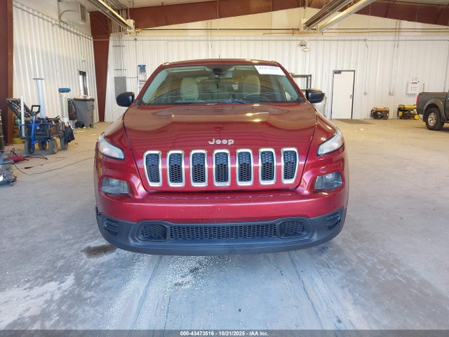 1C4PJLAB8GW172880 Jeep Cherokee Sport