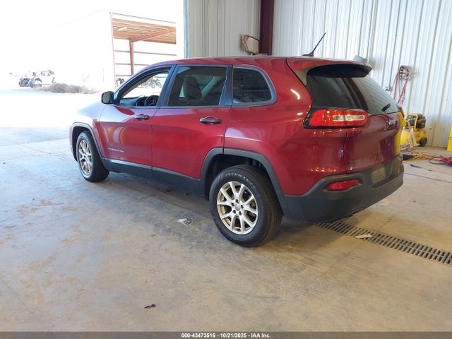 1C4PJLAB8GW172880 Jeep Cherokee Sport