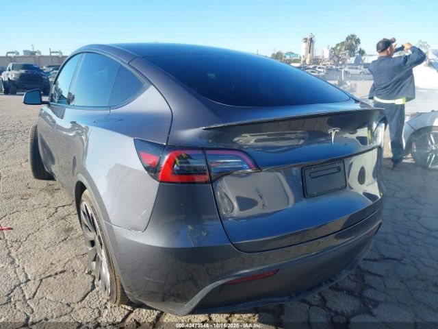 2022 TESLA MODEL Y 7SAYGDEF3NF405901 Photo 2