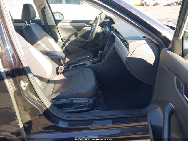 2021 VOLKSWAGEN PASSAT 1VWSA7A35MCO11181 Photo 4