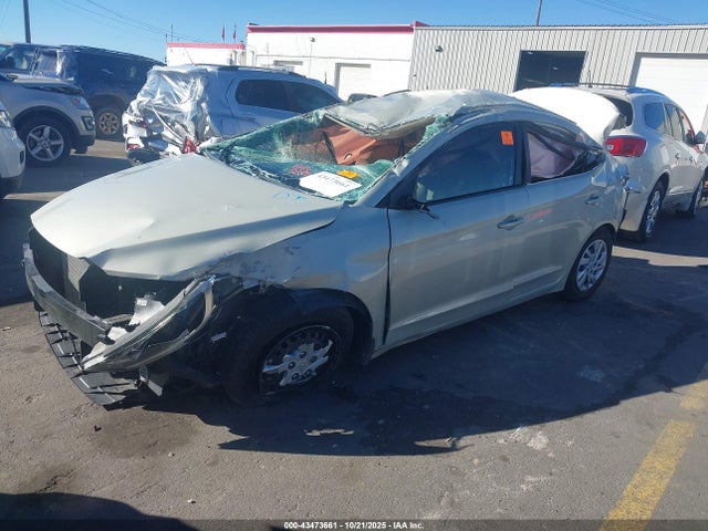 Hyundai ELANTRA SE 2017 KMHD74LF3HU357371 Image 2