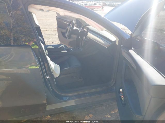 2023 TESLA MODEL Y 7SAYGAEE3PF900074 Photo 4