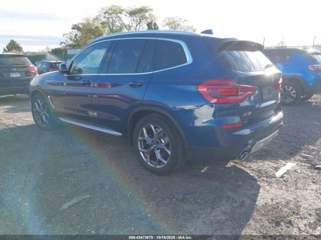 2021 BMW X3 5UXTY5C03M9G06331 Photo 2