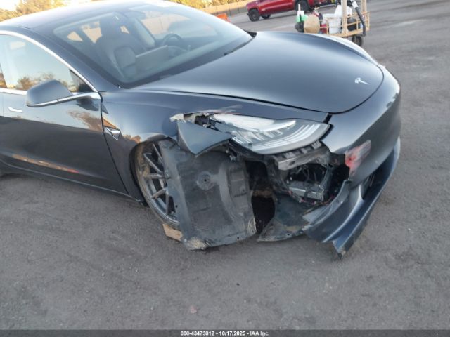 2018 TESLA MODEL 3 5YJ3E1EA4JF002844 Photo 5