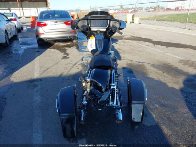 2024 HARLEY-DAVIDSON FLHX 1HD1KB71XRB646011 Photo 5