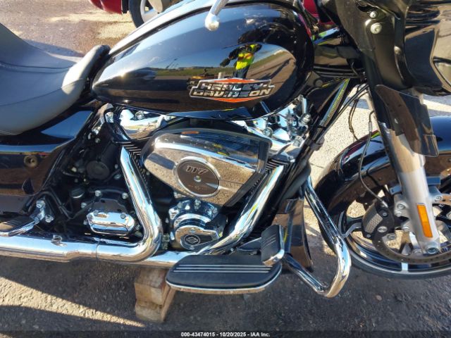 2024 HARLEY-DAVIDSON FLHX 1HD1KB71XRB646011 Photo 7