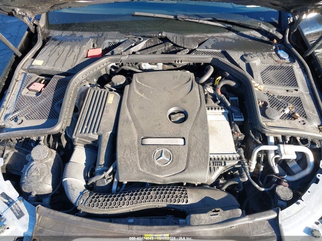 Продажа на аукционе авто 2015 Mercedes-benz C 300 4matic, vin: 55SWF4KBXFU064635, номер лота: 43474043