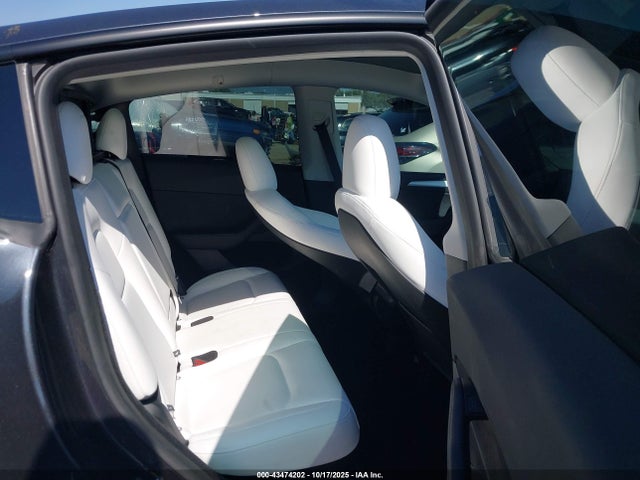 2025 TESLA MODEL Y 7SAYGDEE9SF248703 Photo 7