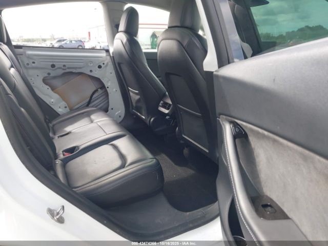 2021 TESLA MODEL Y 5YJYGDEE3MF079911 Photo 7