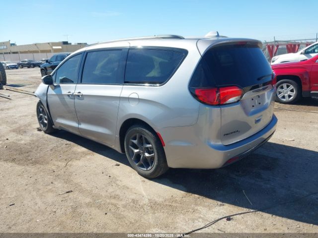 2018 CHRYSLER PACIFICA 2C4RC1EG9JR236325 Photo 2