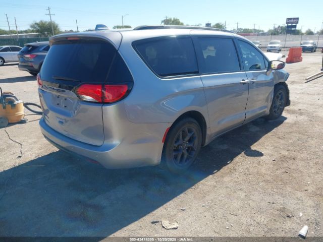 2018 CHRYSLER PACIFICA 2C4RC1EG9JR236325 Photo 3