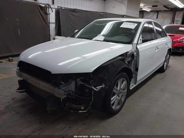 2011 AUDI A4 WAUAFAFL2BN036592 Photo 1