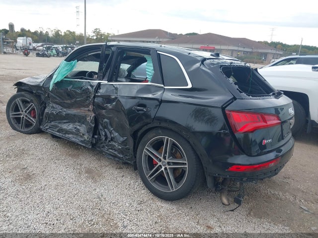 2018 AUDI SQ5 WA1A4AFY8J2158694 Photo 2
