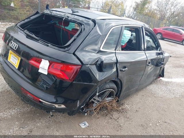2018 AUDI SQ5 WA1A4AFY8J2158694 Photo 3