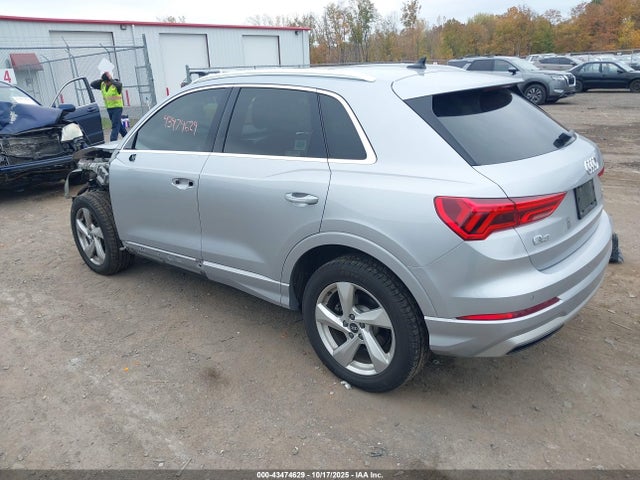 2021 AUDI Q3 WA1AUCF39M1153496 Photo 2