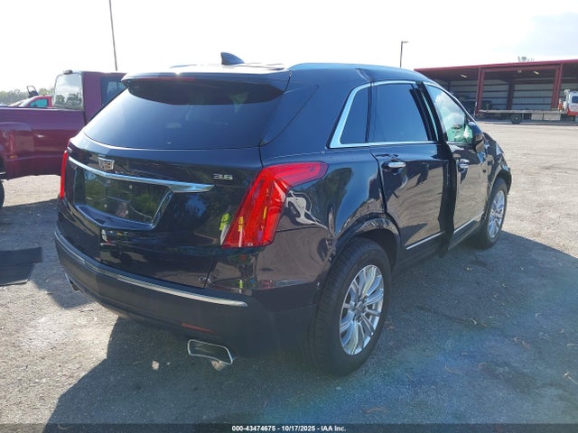 2018 CADILLAC XT5 1GYKNARS0JZ121655 Photo 3