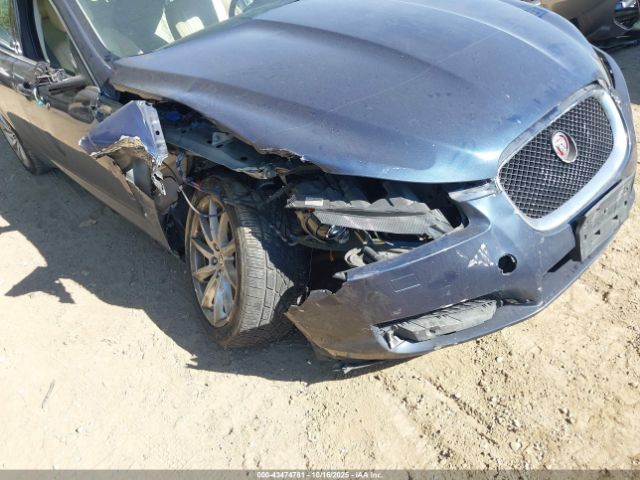 2012 JAGUAR XF SAJWA0FBXCLS46641 Photo 5