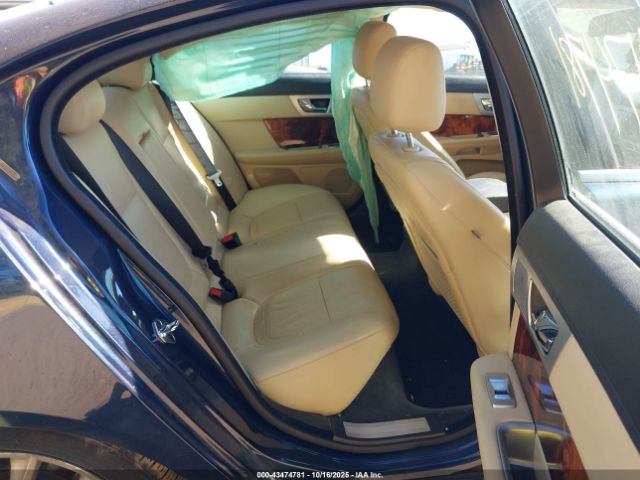 2012 JAGUAR XF SAJWA0FBXCLS46641 Photo 7
