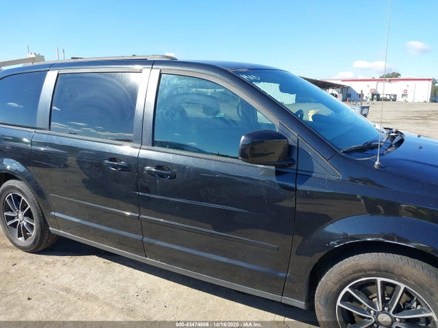 2C4RDGEG9HR755630 Dodge GRAND CARA