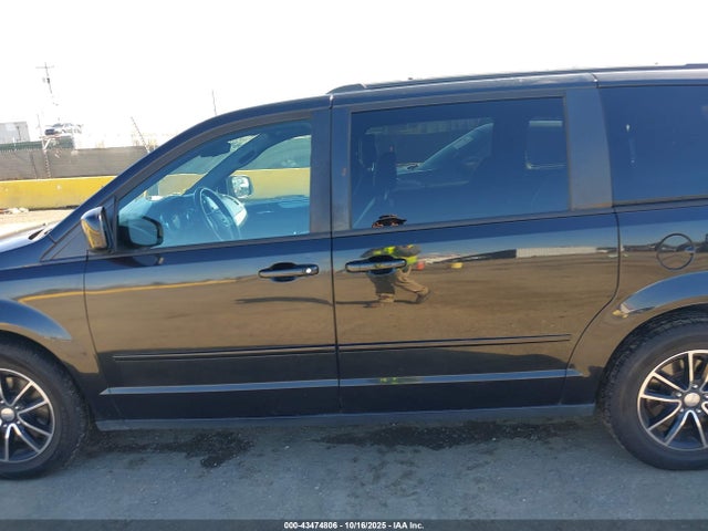 2C4RDGEG9HR755630 Dodge GRAND CARA