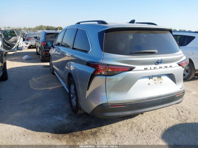 2022 TOYOTA SIENNA 5TDKRKEC7NS098087 Photo 2