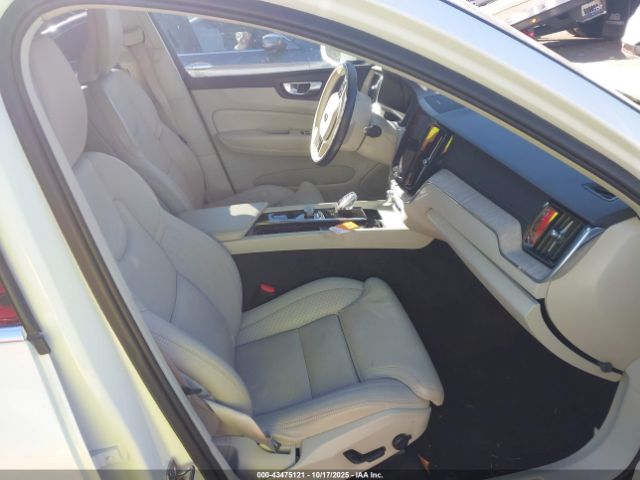 2022 VOLVO XC60 YV4L12DL1N1946441 Photo 4