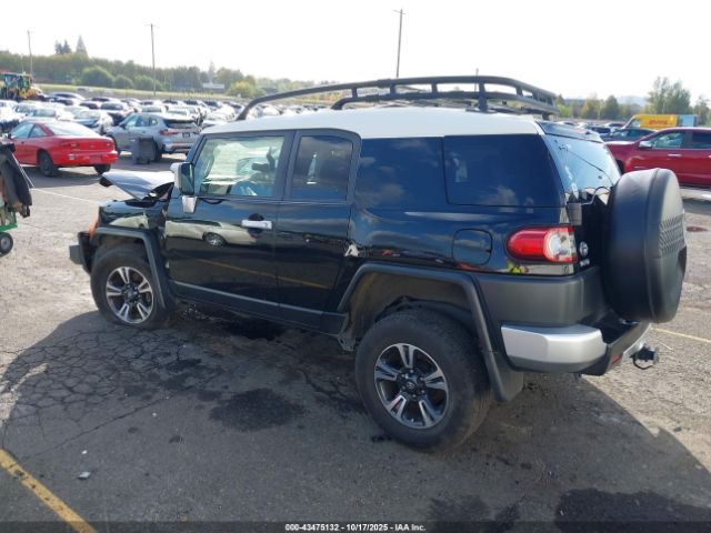 2012 TOYOTA FJ CRUISER JTEBU4BF5CK146372 Photo 2