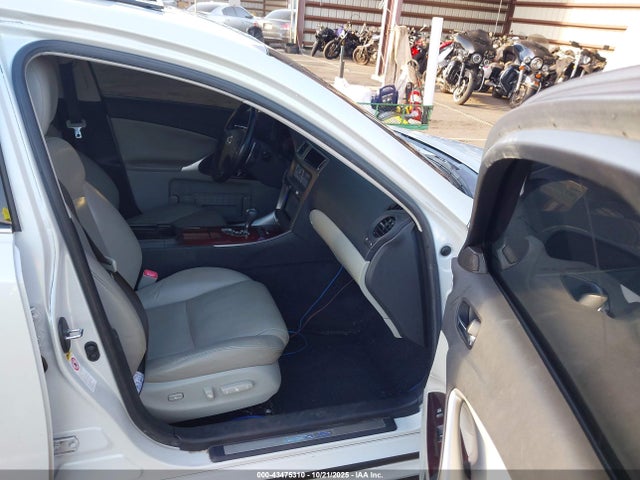 2007 LEXUS IS 350 JTHBE262672012374 Photo 4