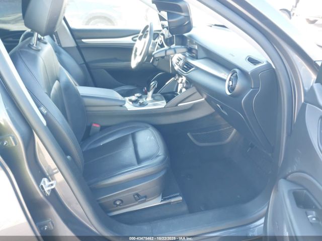 2018 ALFA ROMEO STELVIO ZASFAKPN4J7B58961 Photo 4