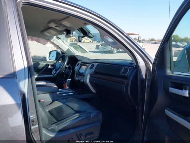 2018 TOYOTA TUNDRA 5TFHW5F12JX775570 Photo 4