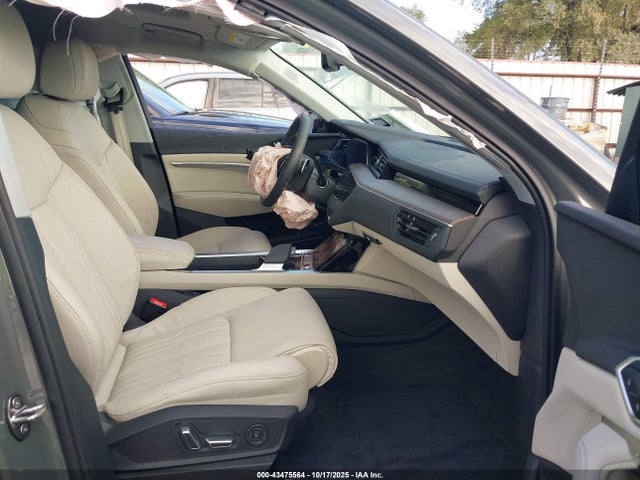 2024 AUDI Q8 E-TRON WA16ABGE3RB052755 Photo 4