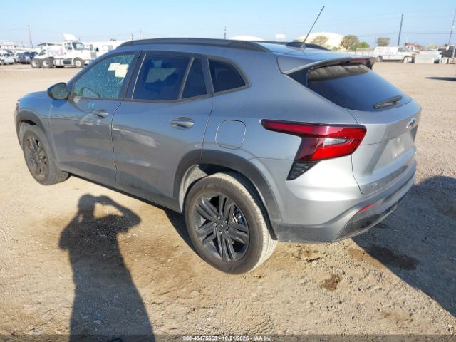 2024 CHEVROLET TRAX KL77LKE24RC161214 Photo 2