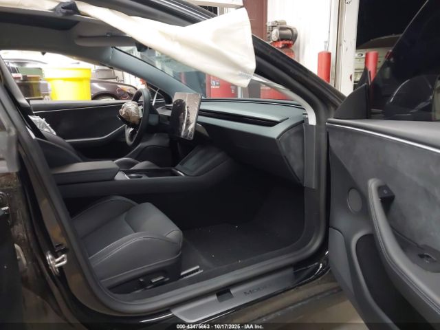 2024 TESLA MODEL 3 5YJ3E1ET5RF825103 Photo 4