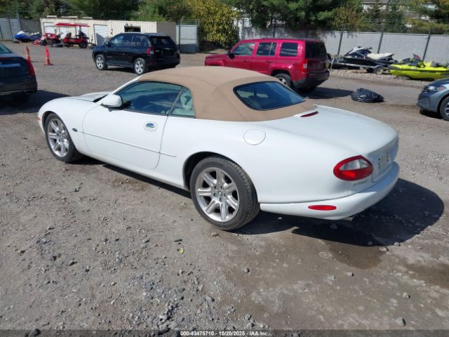 2000 JAGUAR XK8 SAJJA42C9YNA03501 Photo 2