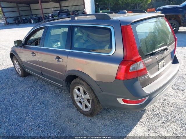 2011 VOLVO XC70 YV4952BZ9B1095488 Photo 2