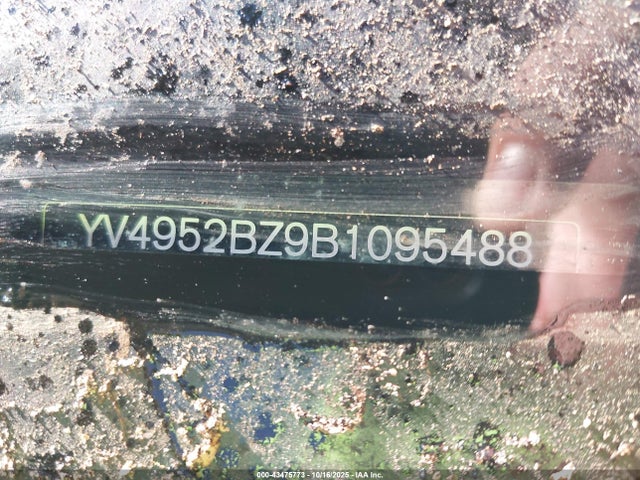 2011 VOLVO XC70 YV4952BZ9B1095488 Photo 8
