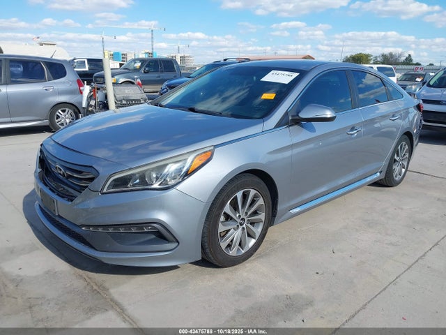 Hyundai Sonata Sport 2015 5NPE34AF5FH064568 Image 2