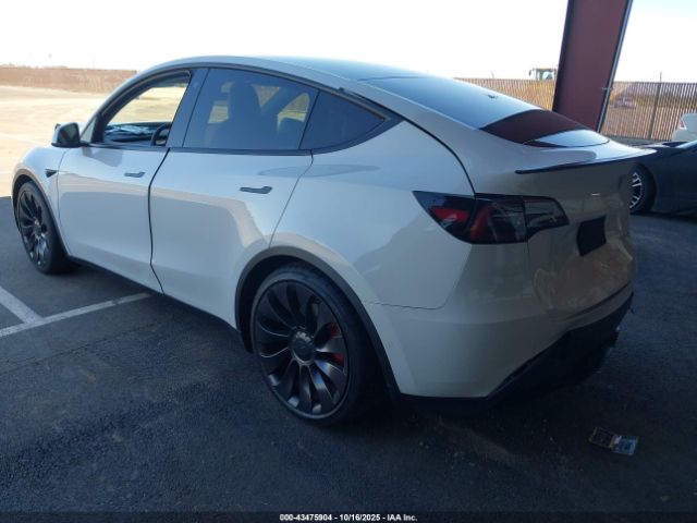 2021 TESLA MODEL Y 5YJYGDEF7MF215952 Photo 2