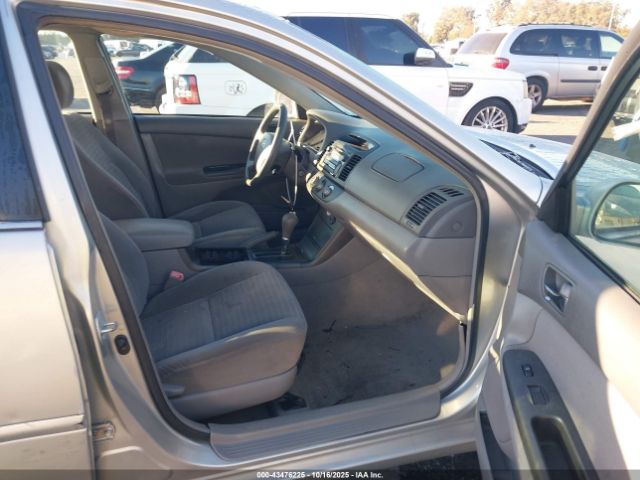 2005 TOYOTA CAMRY 4T1BE32K15U950325 Photo 4