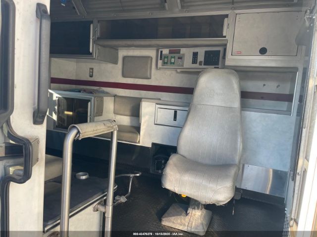 2003 FORD E-450 CUTAWAY 1FDXE45F03HB51684 Photo 6