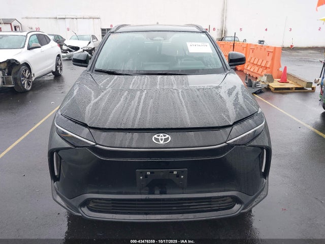 Toyota BZ4X XLE 2025 JTMAAAAAXSA071119 Image 13