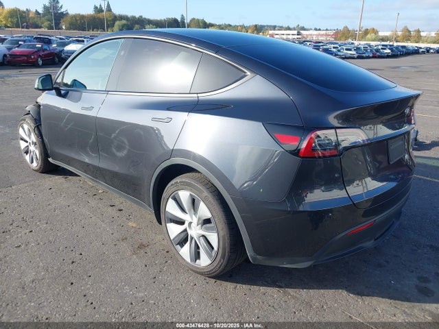 2024 TESLA MODEL Y 7SAYGDEE6RF990910 Photo 2