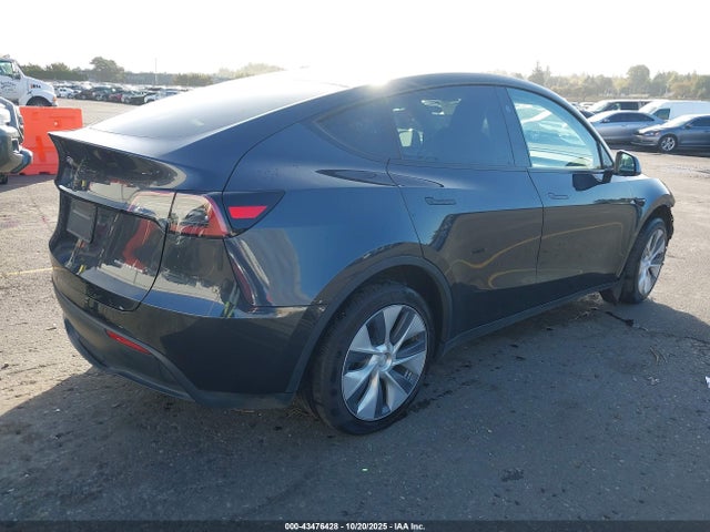2024 TESLA MODEL Y 7SAYGDEE6RF990910 Photo 3