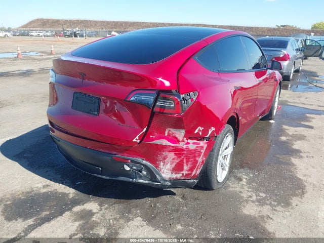 2024 TESLA MODEL Y 7SAYGDEE2RF081255 Photo 3