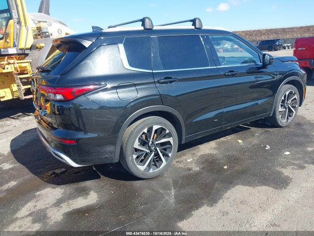 2022 MITSUBISHI OUTLANDER JA4J3VA87NZ057631 Photo 3