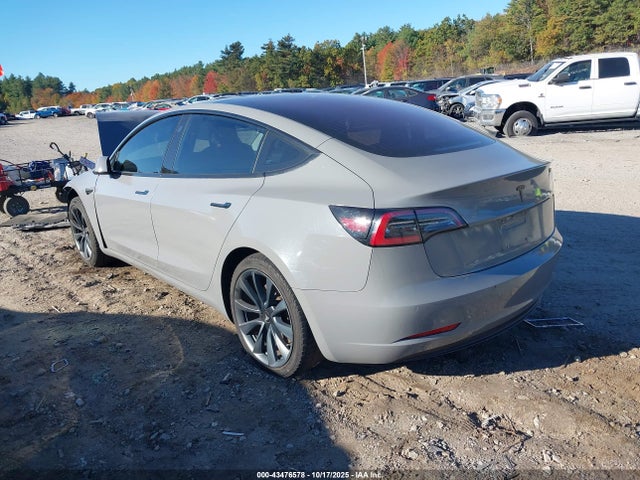 2018 TESLA MODEL 3 5YJ3E1EA8JF017475 Photo 2