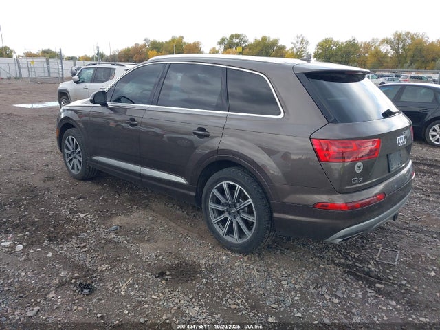 2018 AUDI Q7 WA1LHBF70JD035275 Photo 2