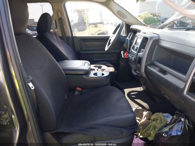 2019 RAM 1500 CLASSIC 1C6RR6FG1KS539987 Photo 4