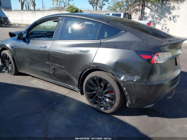 2021 TESLA MODEL Y 5YJYGDEF9MF097922 Photo 2